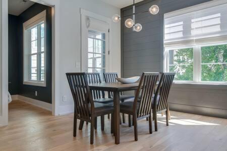 The Briar - Luxurious Condo Near Vanderbilt, Нашвил Екстериор снимка