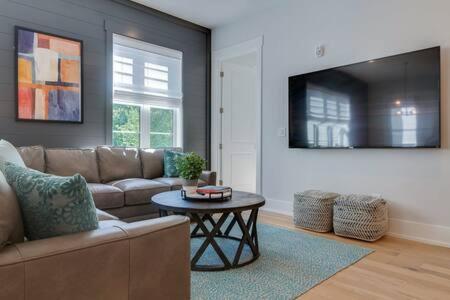 The Briar - Luxurious Condo Near Vanderbilt, Нашвил Екстериор снимка