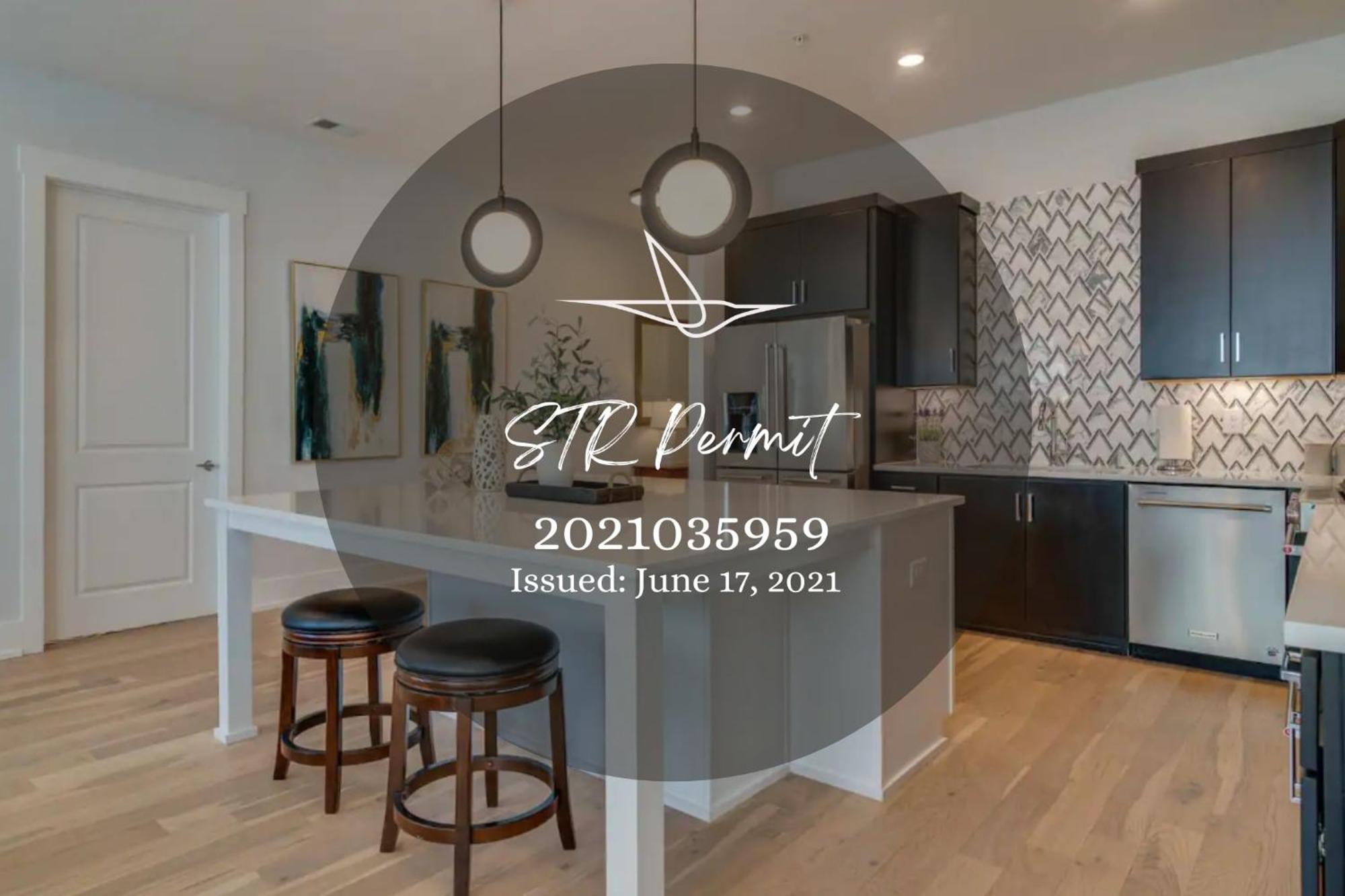 The Briar - Luxurious Condo Near Vanderbilt, Нашвил Екстериор снимка
