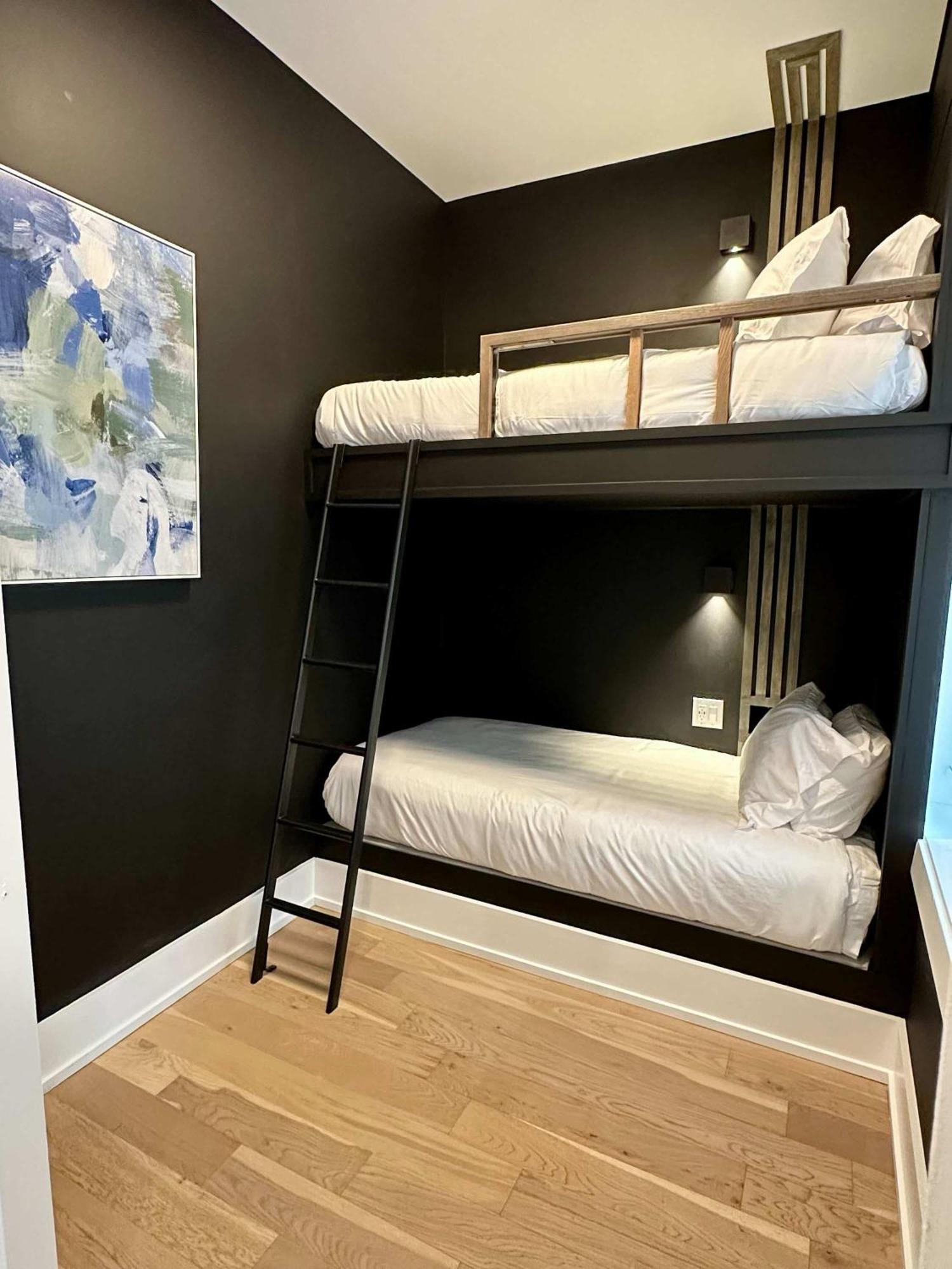 The Briar - Luxurious Condo Near Vanderbilt, Нашвил Екстериор снимка